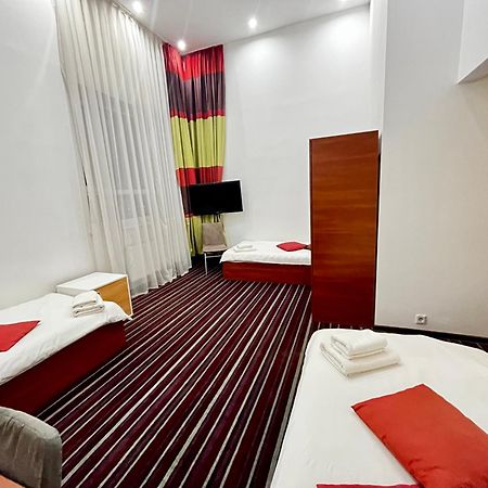 Hotel Kalyna Kharkov Ngoại thất bức ảnh
