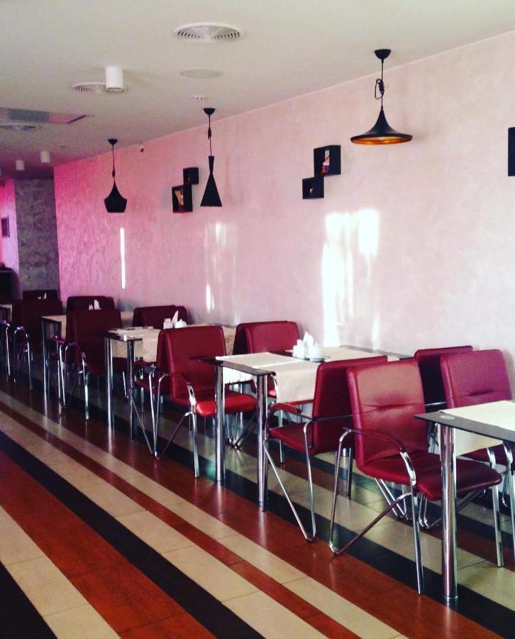 Hotel Kalyna Kharkov Ngoại thất bức ảnh