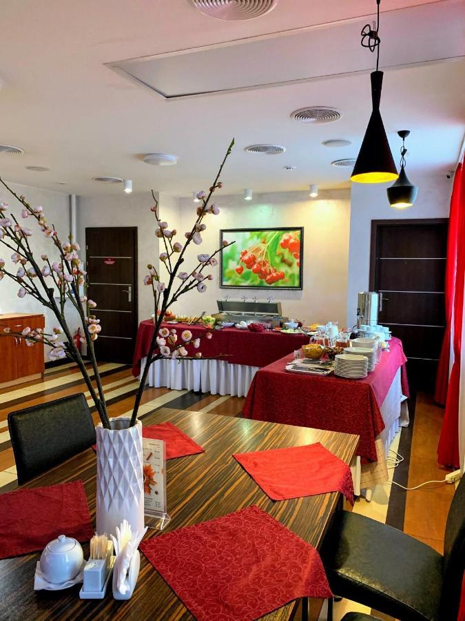 Hotel Kalyna Kharkov Ngoại thất bức ảnh