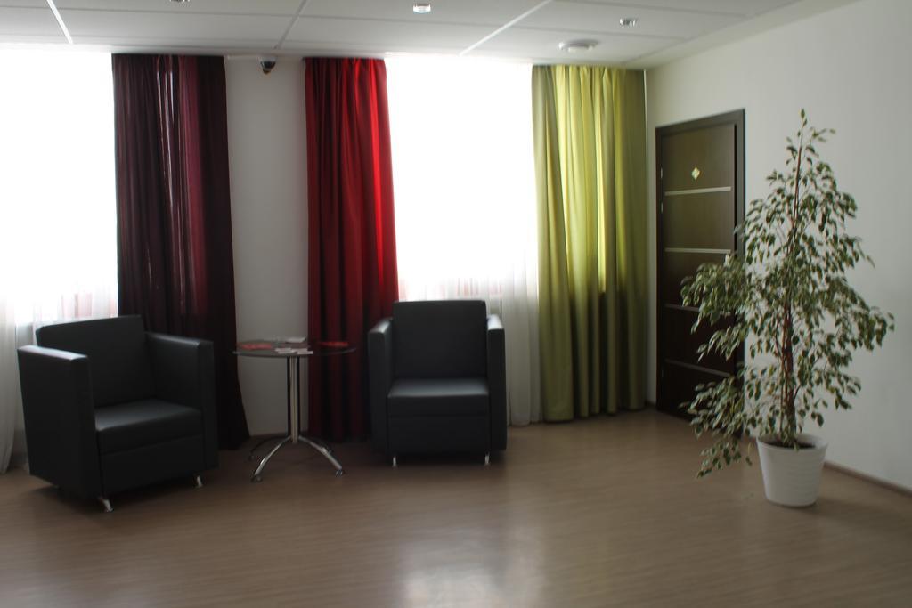 Hotel Kalyna Kharkov Ngoại thất bức ảnh