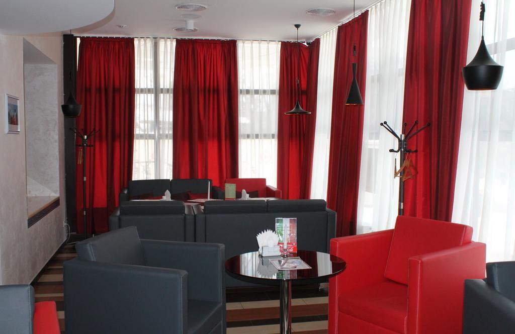 Hotel Kalyna Kharkov Ngoại thất bức ảnh