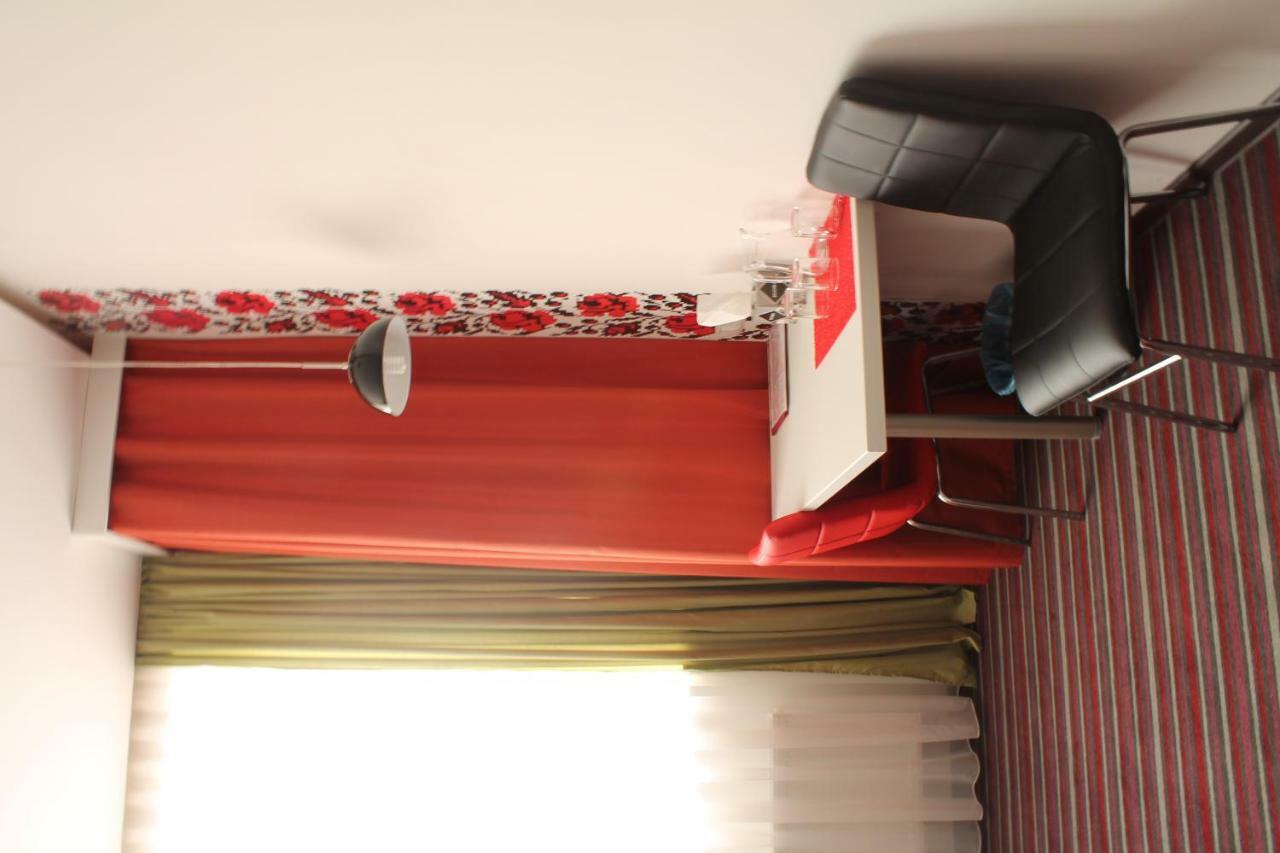 Hotel Kalyna Kharkov Ngoại thất bức ảnh